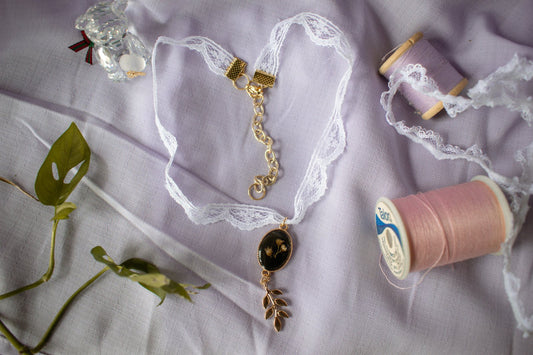 Ode to Oma-Ma Necklace