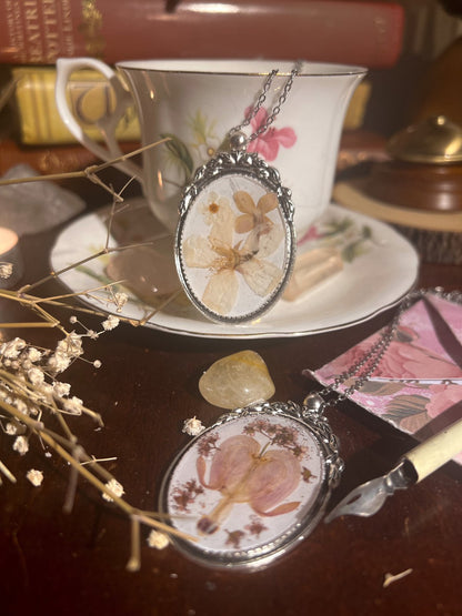 The Bleeding Lovers Necklace